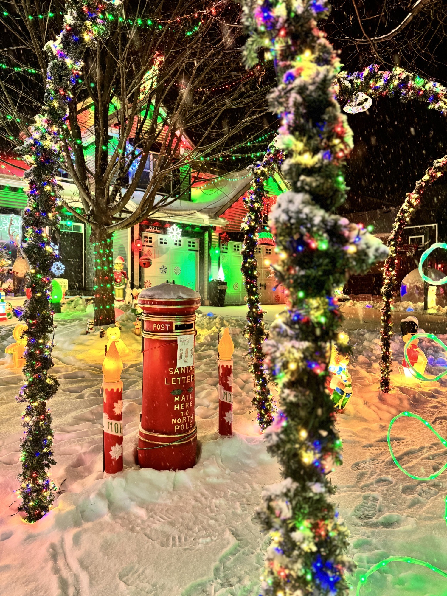 Lights of Lancaster Falls - Volo, IL, Christmas lights in Volo, IL (photo 1)