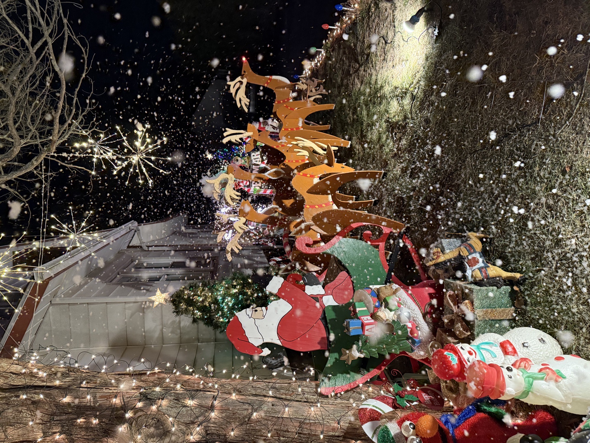 Christmas in Oz - There’s No Place Like Home (Belmar), Christmas lights in Belmar, NJ (photo 4)