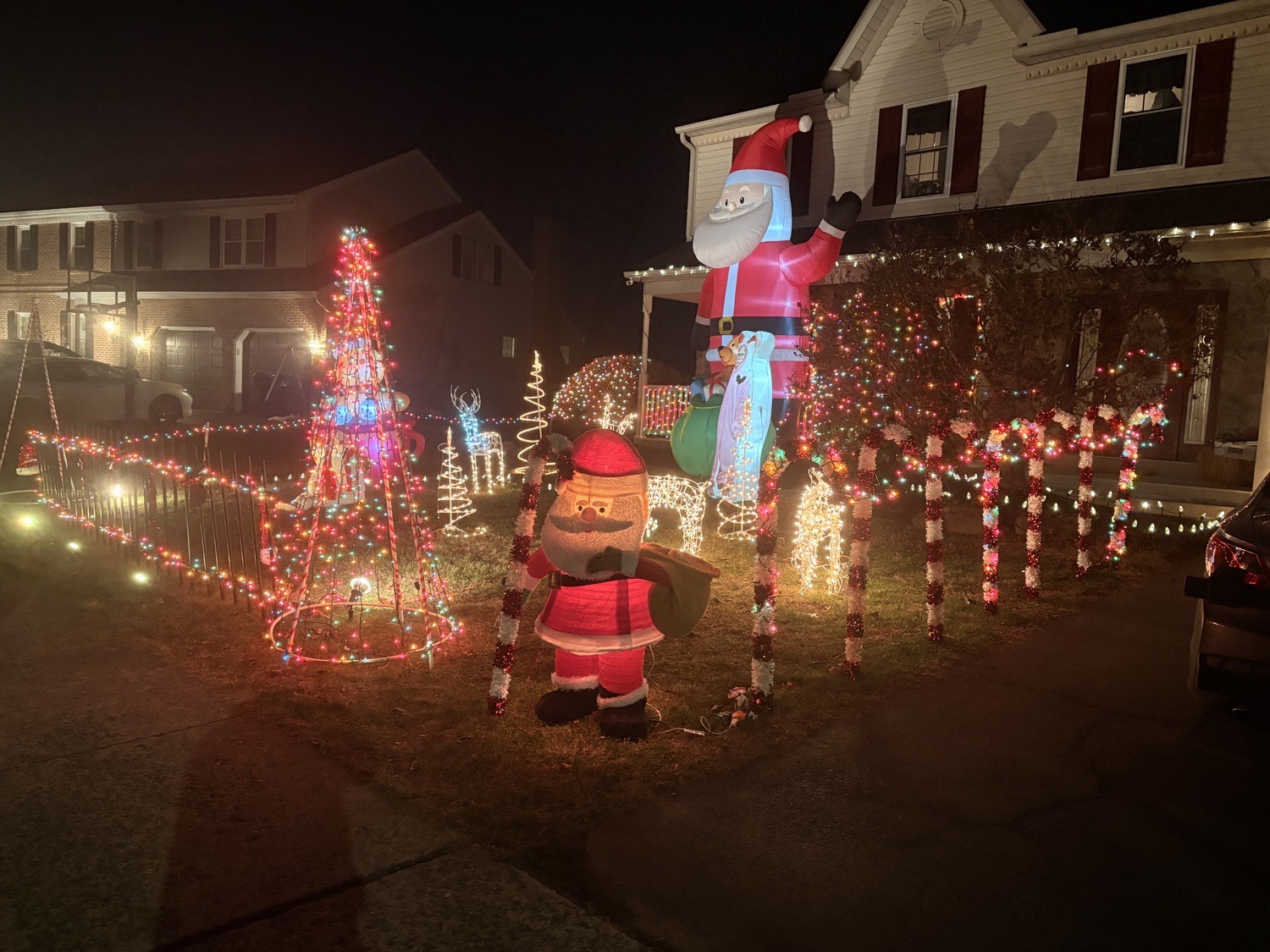 Holidays On Huyett, Christmas lights in Reading, PA (photo 3)