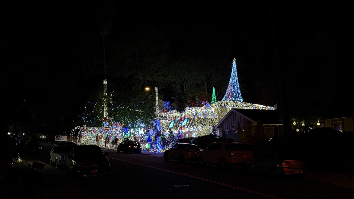 House On Spadra, Christmas lights in Mission Viejo, CA (photo 3)