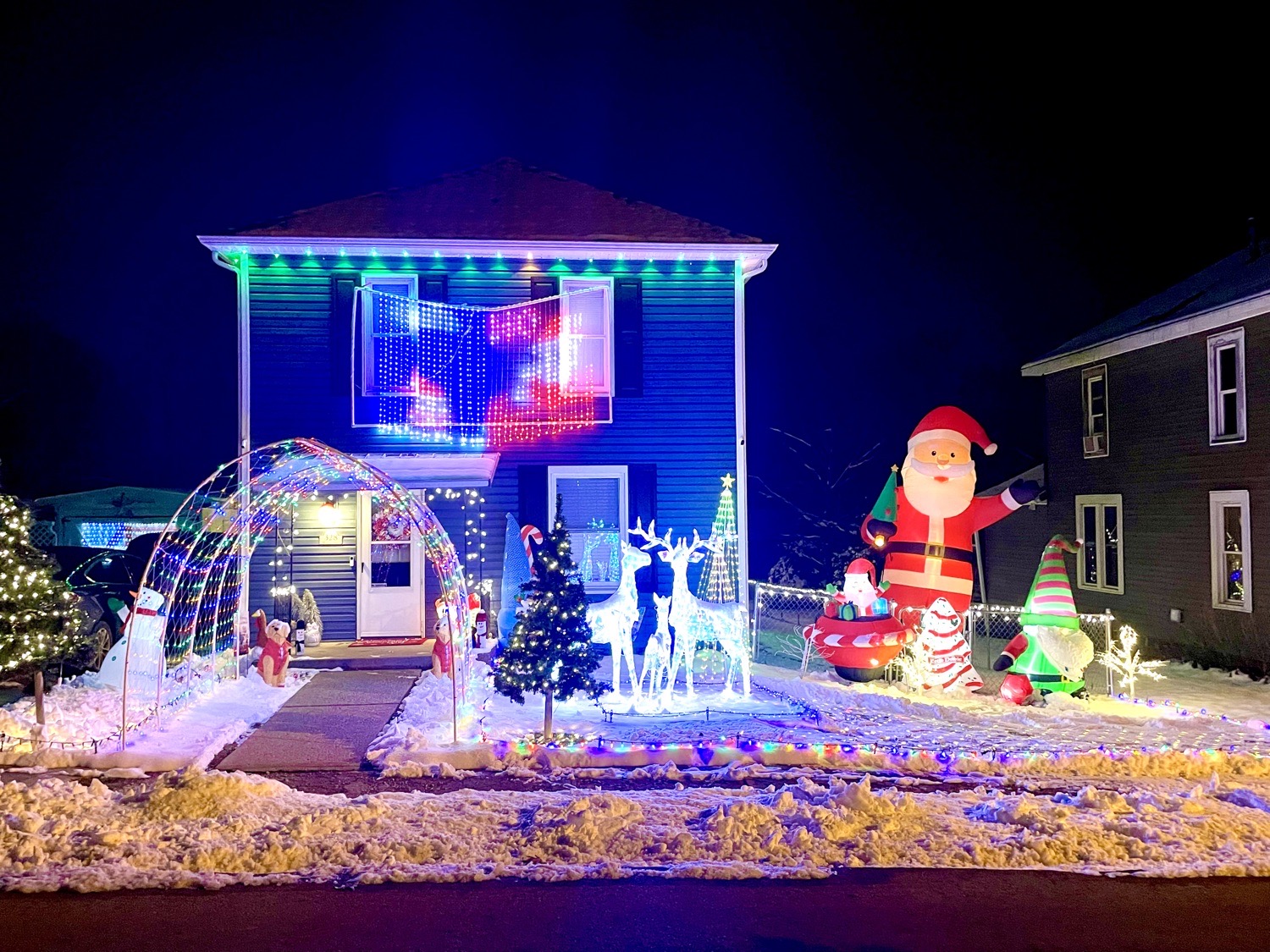 Weigand Wonderland, Christmas lights in Utica, OH (photo 1)