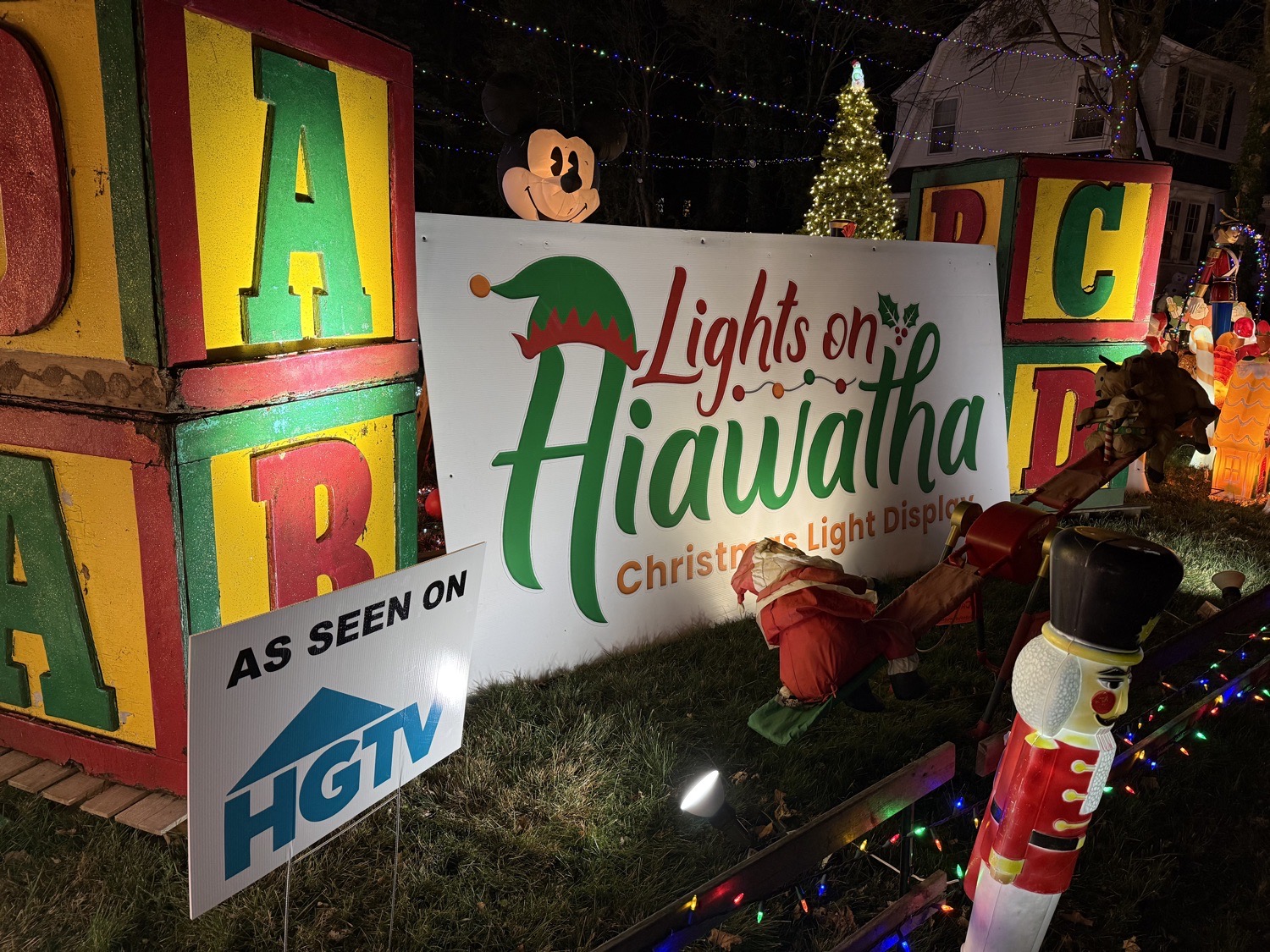 Lights on Hiawatha’s Winter Wonderland, Christmas lights in Hi-Nella, NJ (photo 1)