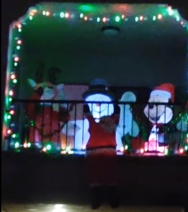Land Of Christmas Inflatable’s, Christmas lights in Los Angeles, CA (photo 2)