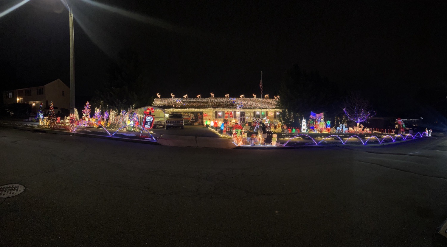 Lights On Albert, Christmas lights in Reading, PA (photo 1)