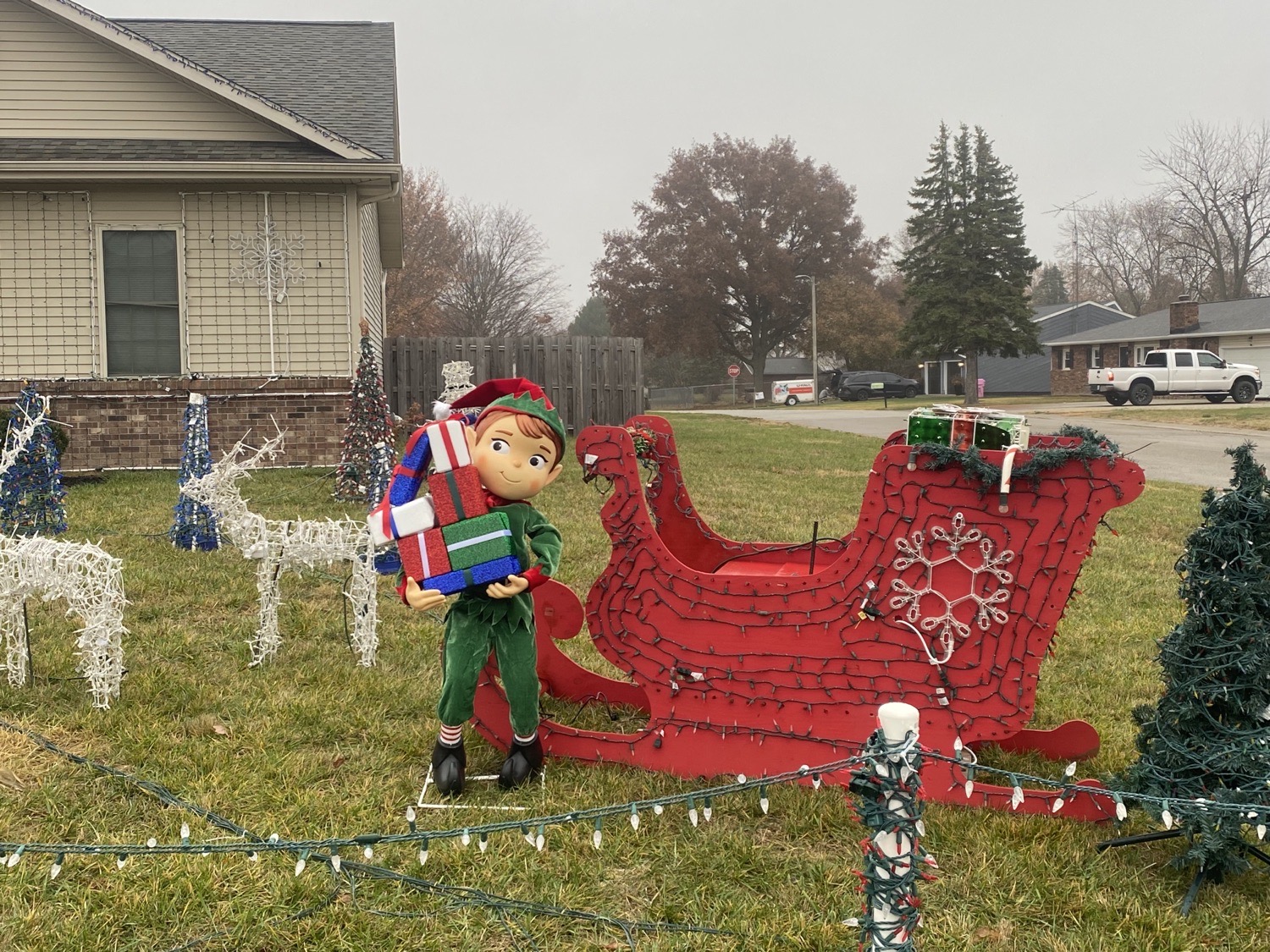 Aumann’s Lights On Horse creek, Christmas lights in Pawnee, IL (photo 2)