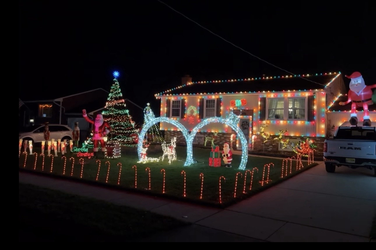 Anderson Christmas, Christmas lights in Williamstown, NJ (photo 1)