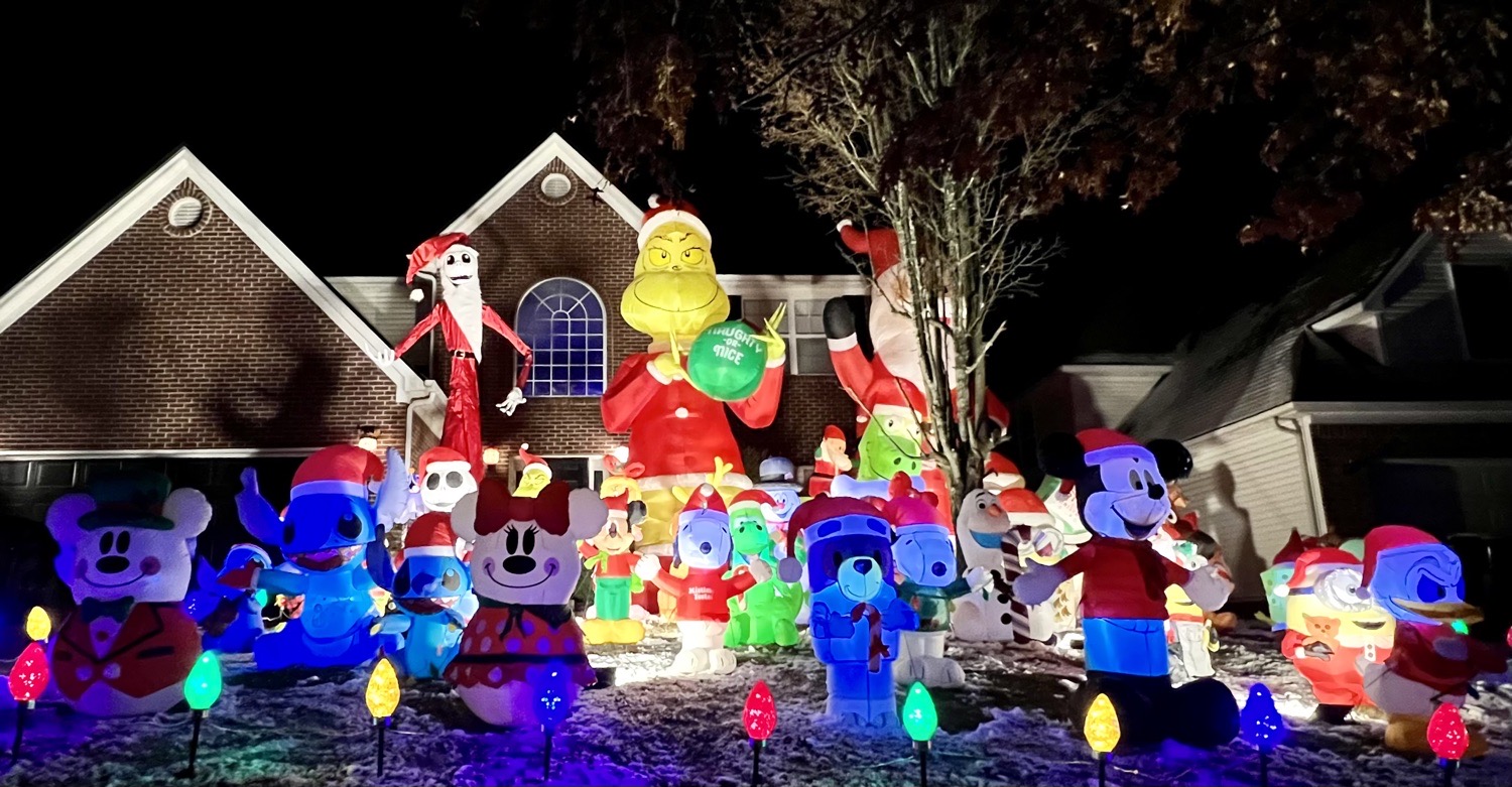 The Ray Family Christmas House, Christmas lights in Lexington, KY (photo 1)