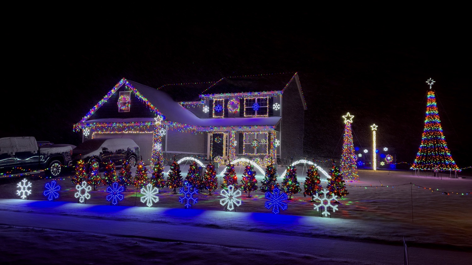 Buschmanns Lights, Christmas lights in Northwood, OH (photo 1)