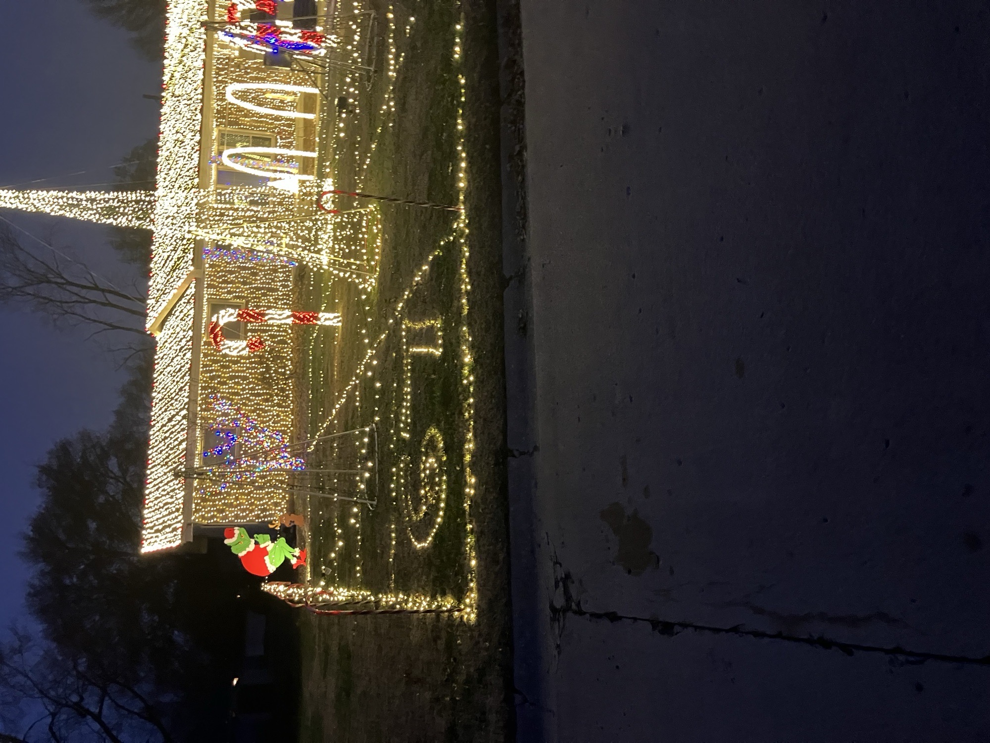 Sunrise Lights, Christmas lights in Highland, IL (photo 3)