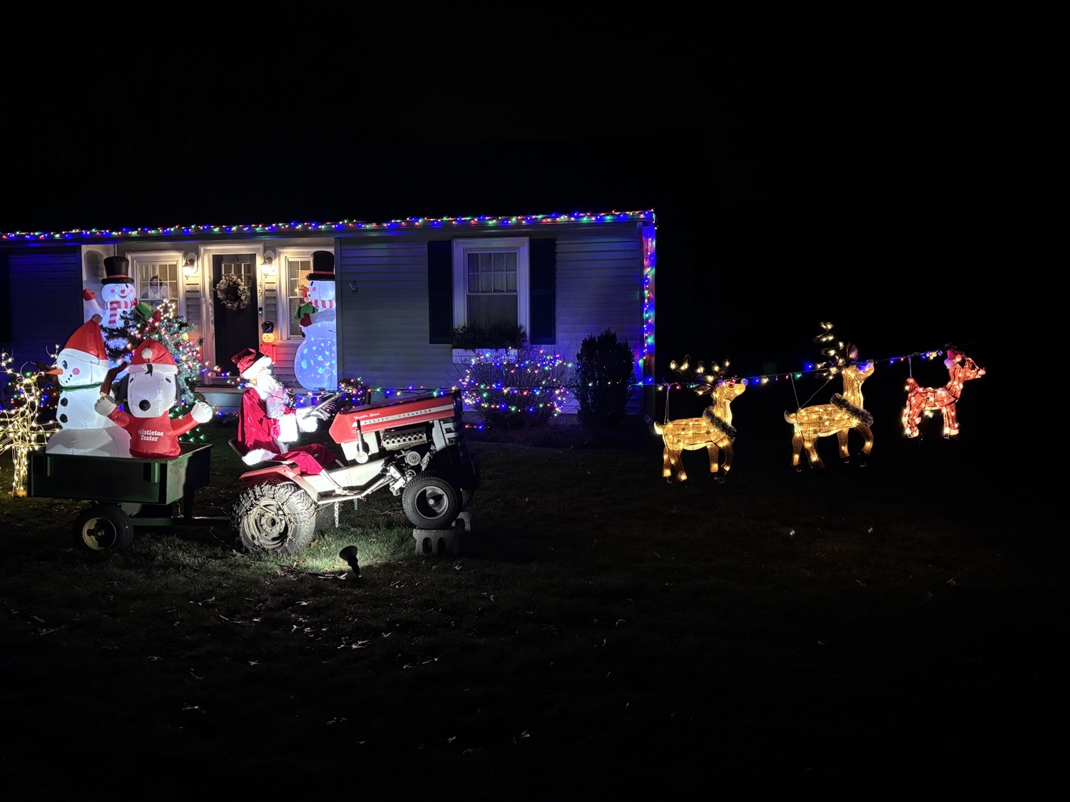Rudolph Takes Flights!, Christmas lights in Rehoboth, MA (photo 1)