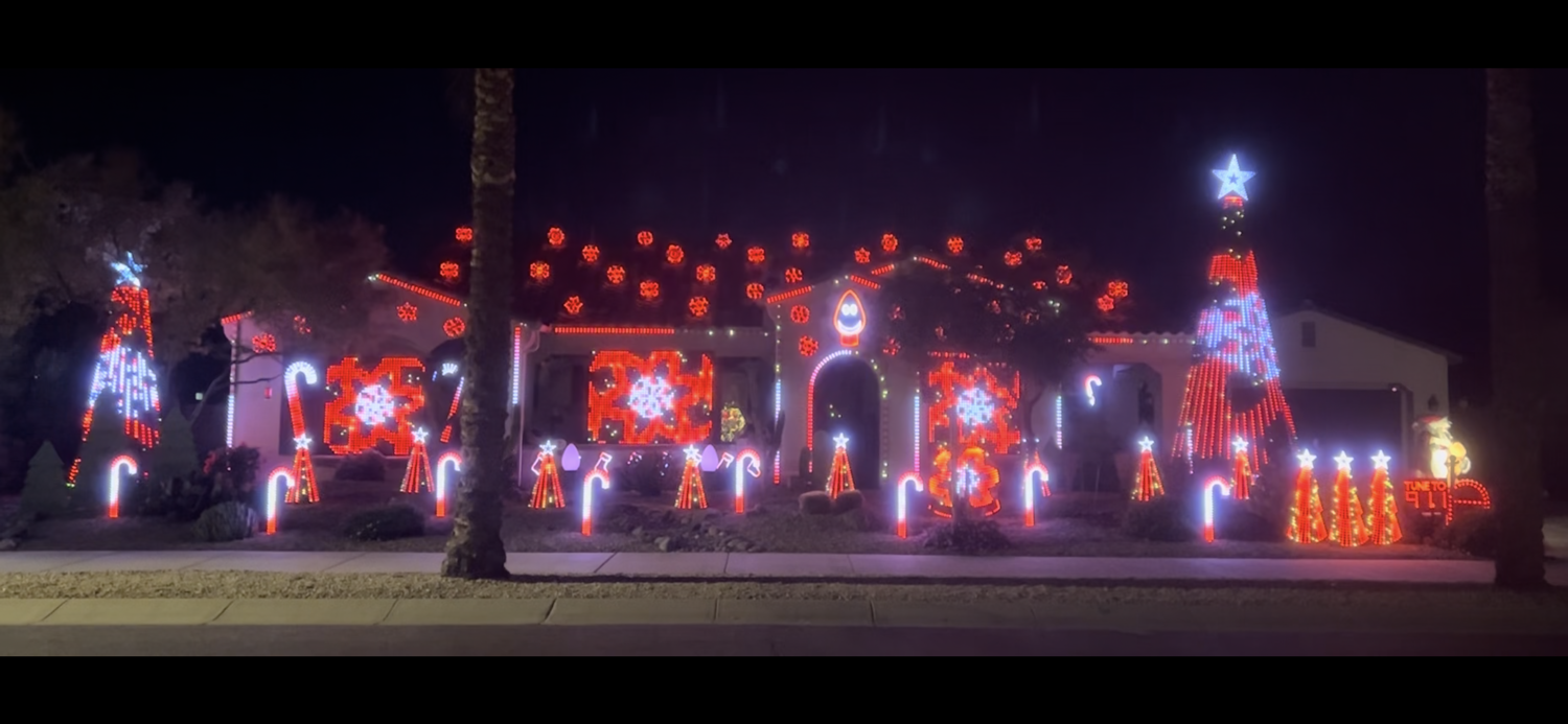 Lights on Village Parkway, Christmas lights in Litchfield Park, AZ (photo 2)