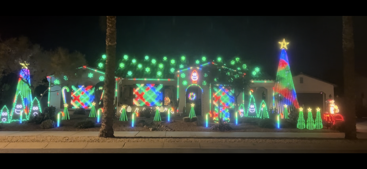 Lights on Village Parkway, Christmas lights in Litchfield Park, AZ (photo 3)