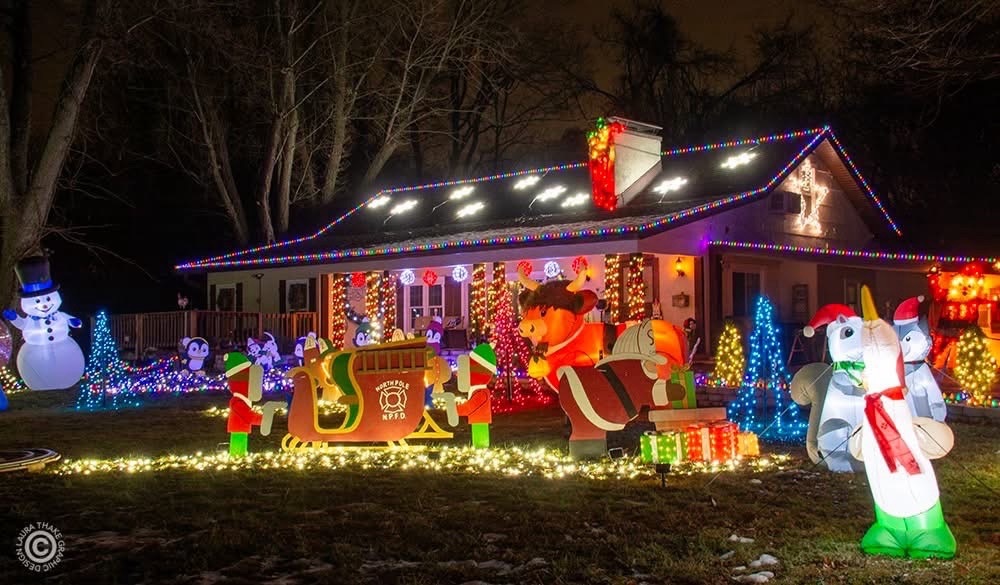 A Kuhl Christmas, Christmas lights in Belleville, IL (photo 1)