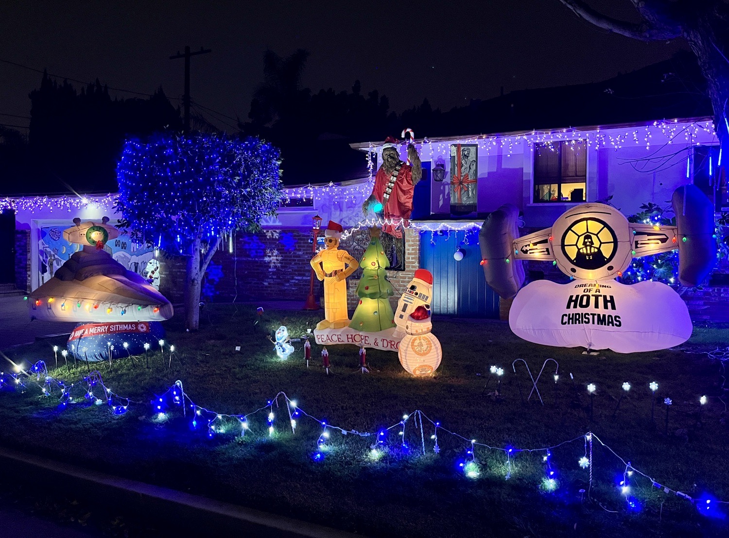 Star Wars Holiday To Hoth and Tatooine!!, Christmas lights in Toluca Lake, CA (photo 5)