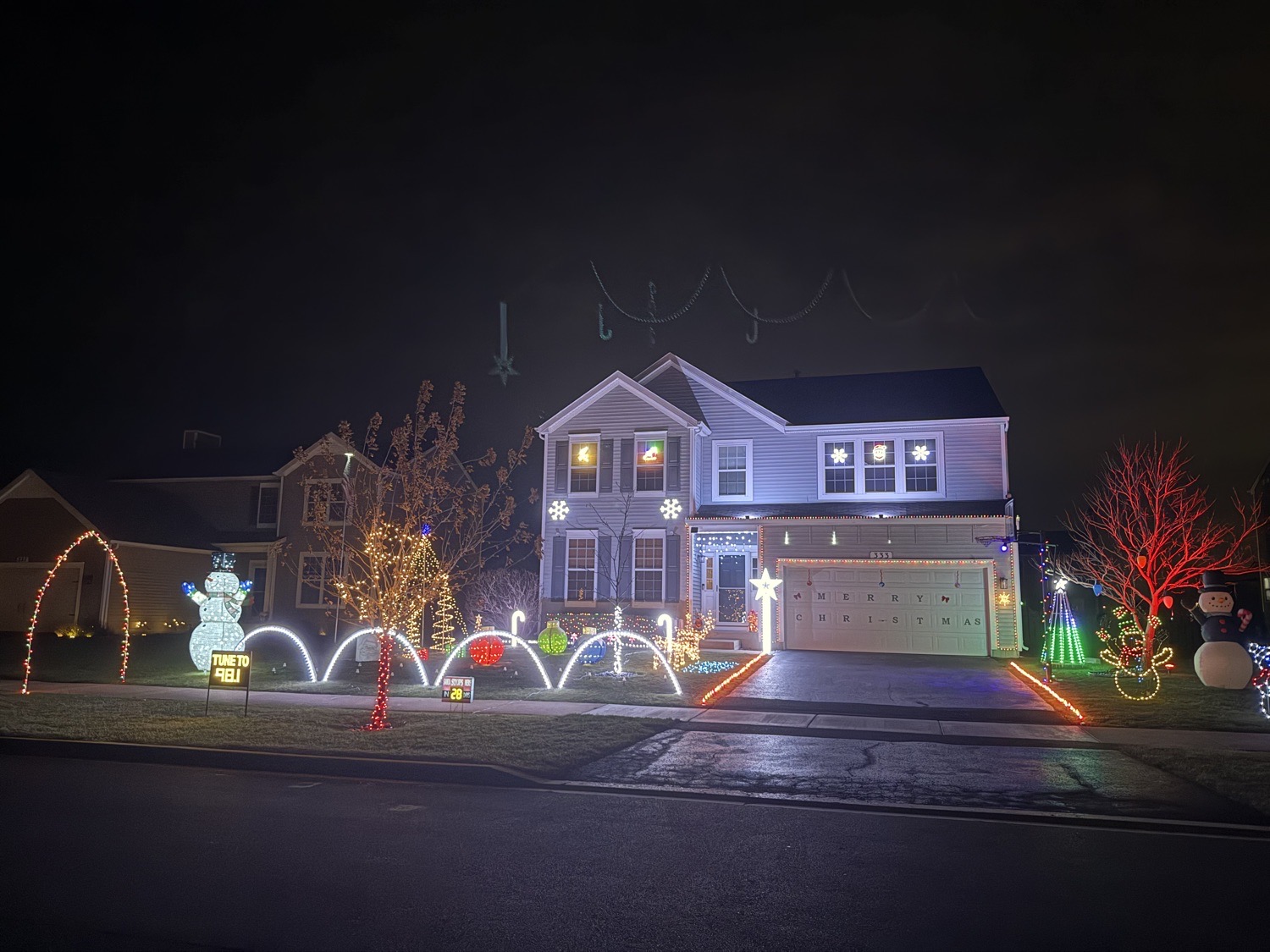 Alex’s synchronized Christmas light show, Christmas lights in Yorkville, IL (photo 2)