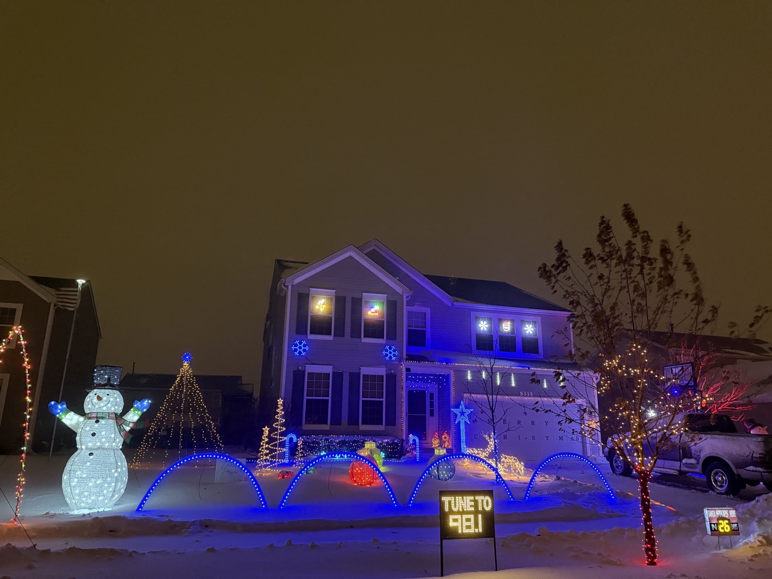 Alex’s synchronized Christmas light show, Christmas lights in Yorkville, IL (photo 5)