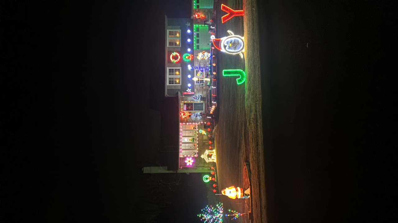 House, Christmas lights in Warminster, PA (photo 1)