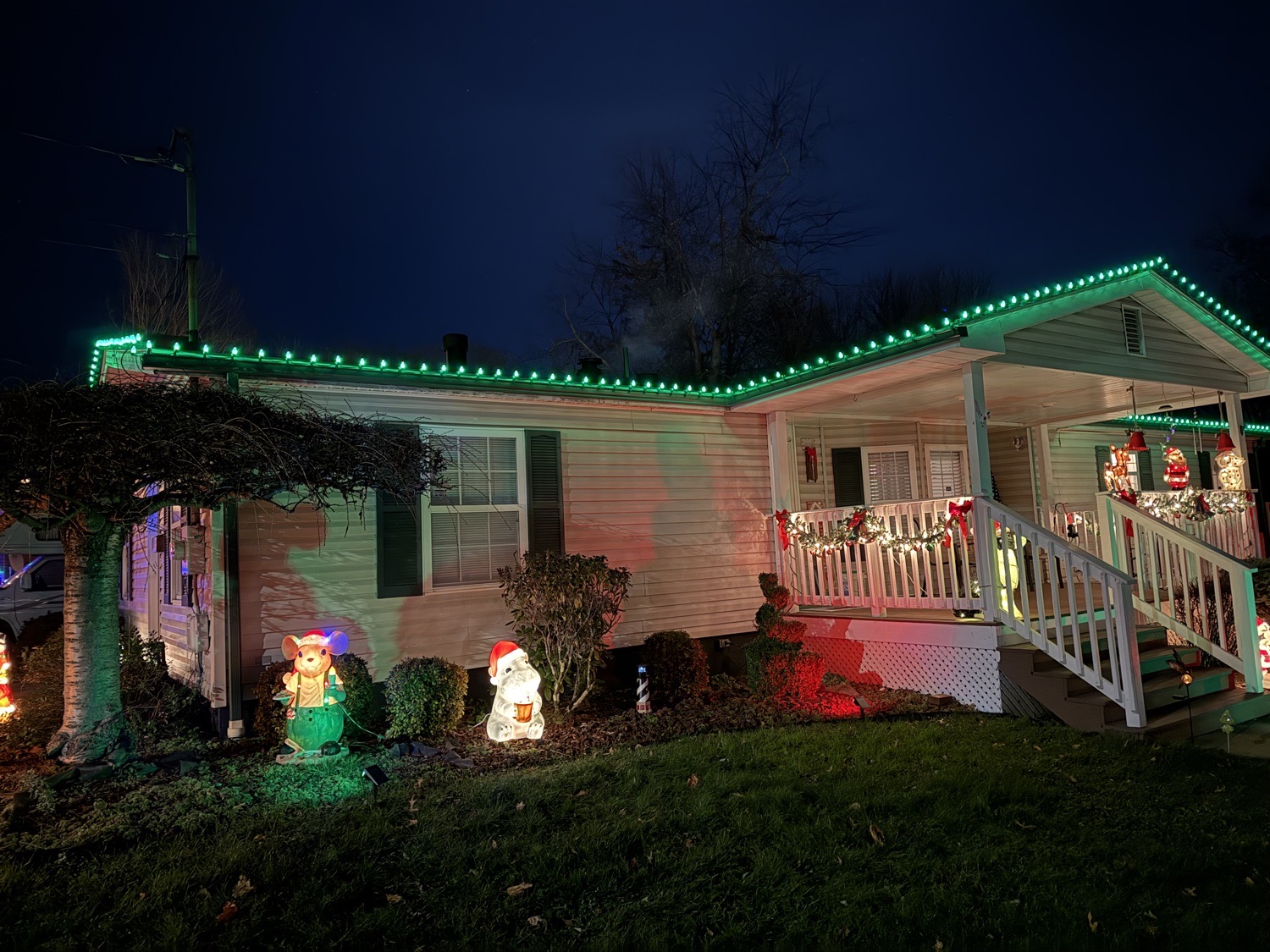 Merry Christmas Neshannock, Christmas lights in New Castle, PA (photo 1)