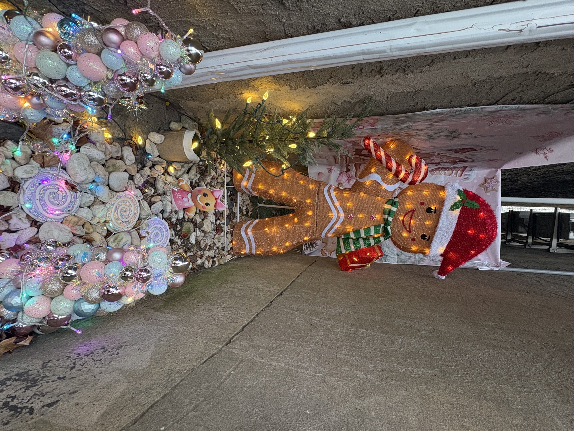 Gingerbread Jail Break, Christmas lights in Philadelphia, PA (photo 4)