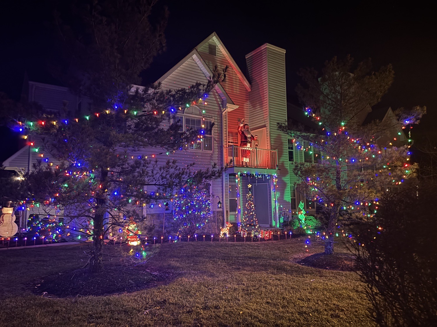 South (Jersey) Pole, Christmas lights in Marlton, NJ (photo 1)