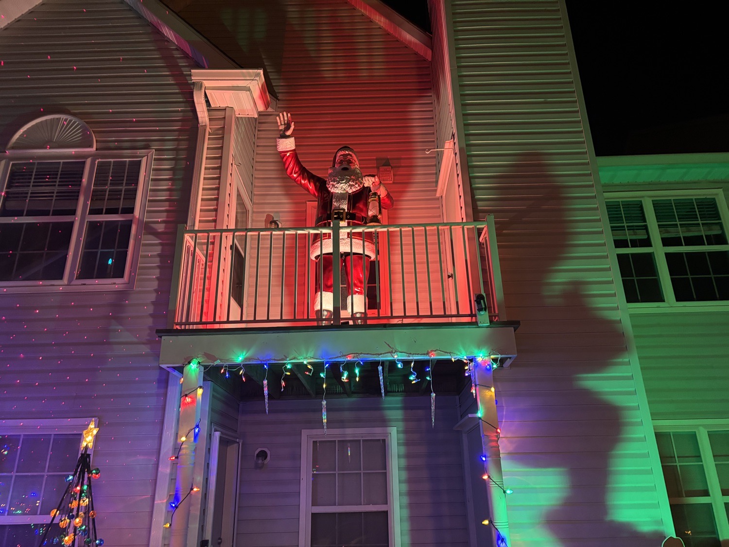 South (Jersey) Pole, Christmas lights in Marlton, NJ (photo 2)