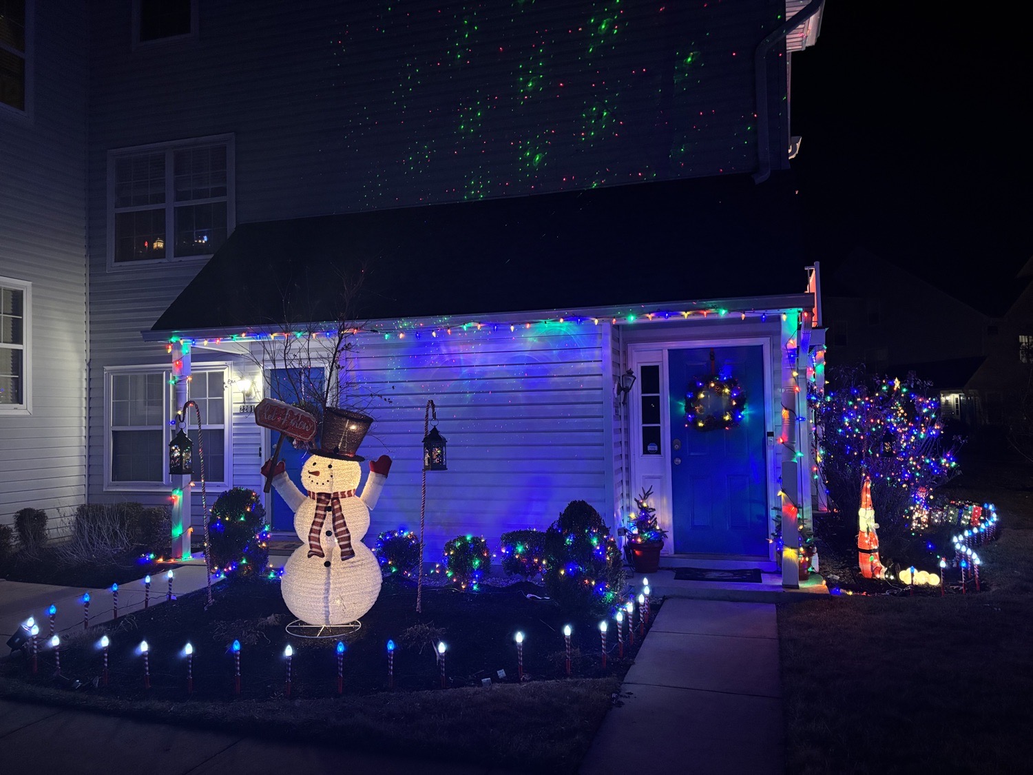 South (Jersey) Pole, Christmas lights in Marlton, NJ (photo 3)