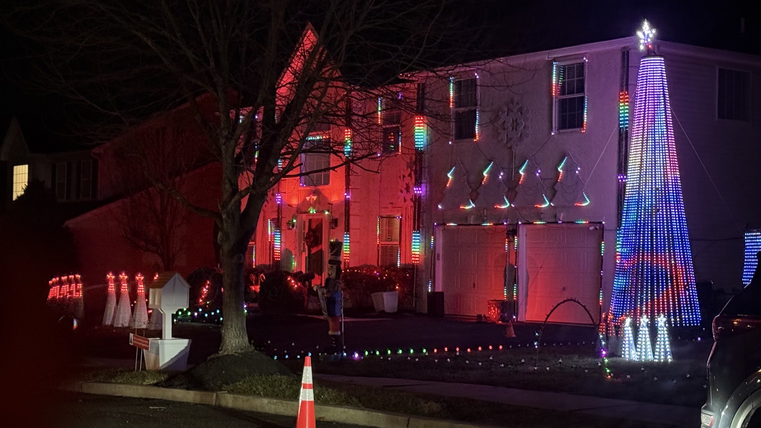 Tully Family Christmas Lights, Christmas lights in Breinigsville, PA (photo 1)