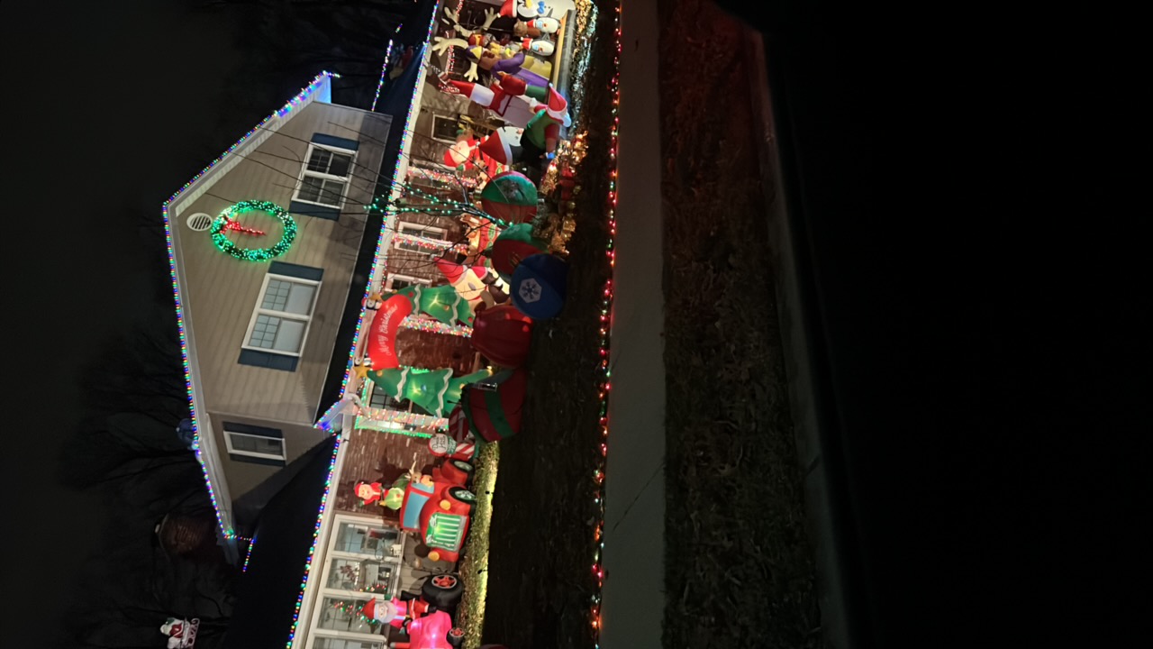 house, Christmas lights in Cherry Hill, NJ (photo 1)