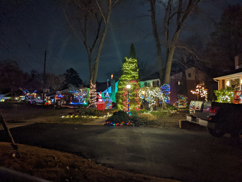 Lights of Woodside Manor, Christmas lights in Wilmington, DE (photo 1)