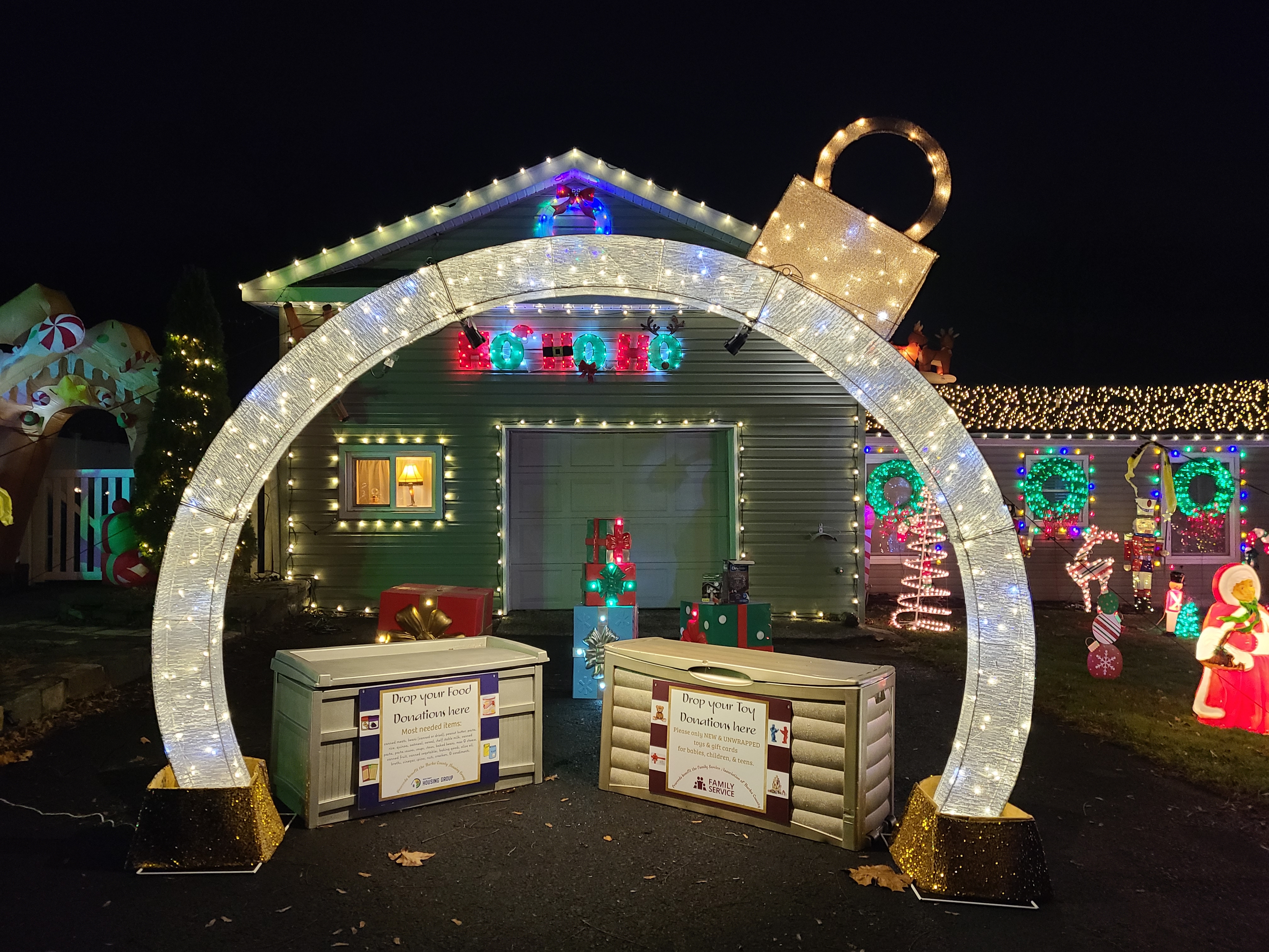 Christmas in the Valley, Christmas lights in Warrington, PA (photo 3)