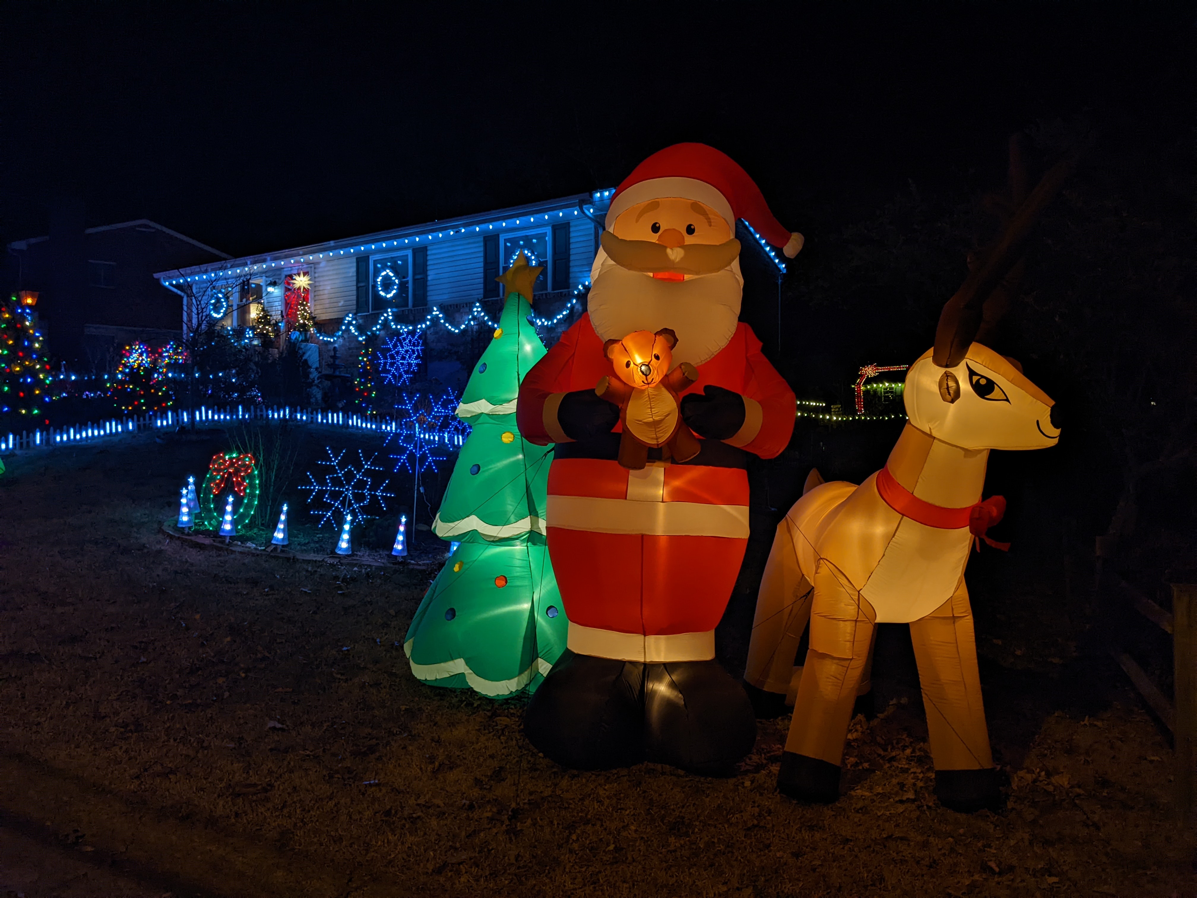 Light Show + Music, Christmas lights in Salem, VA (photo 3)