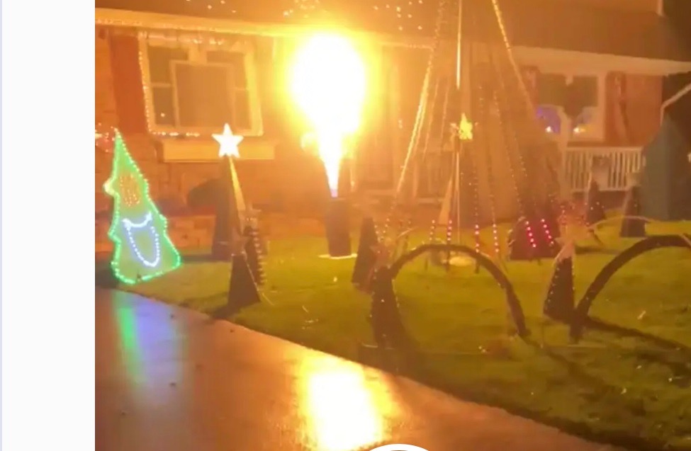 Listen to the Lights, Christmas lights in Royersford, PA (photo 3)