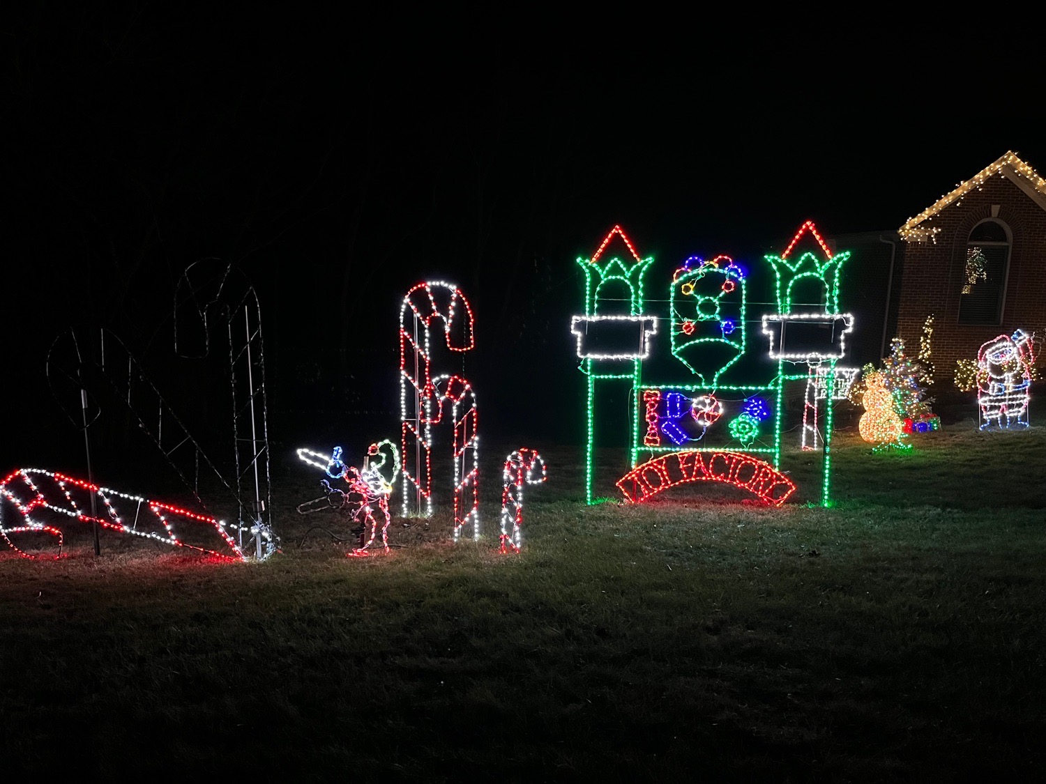 oldham county KY display, Christmas lights in Crestwood, KY (photo 2)