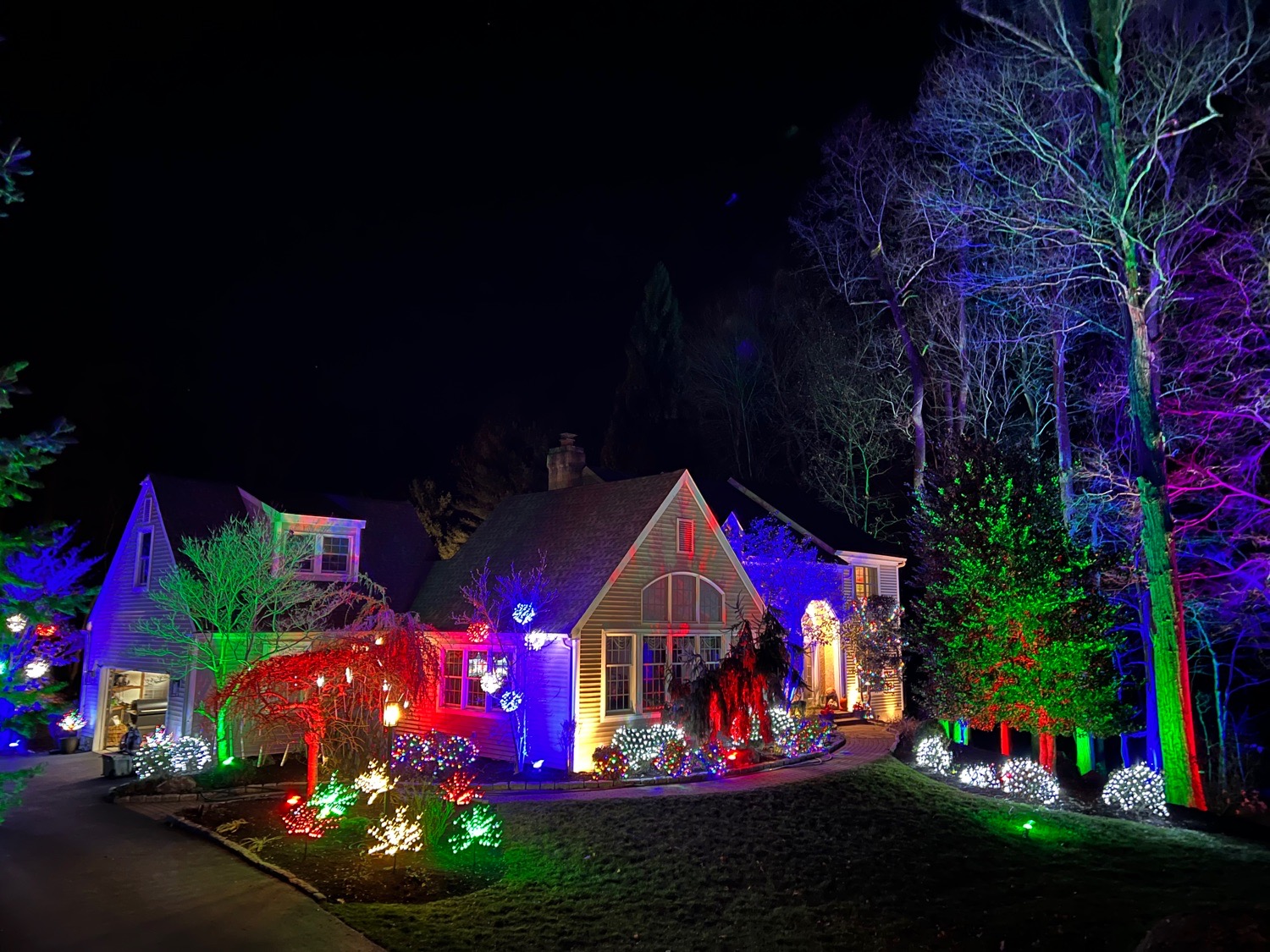 Glenmoore Christmas 2025, Christmas lights in Glenmoore, PA (photo 4)