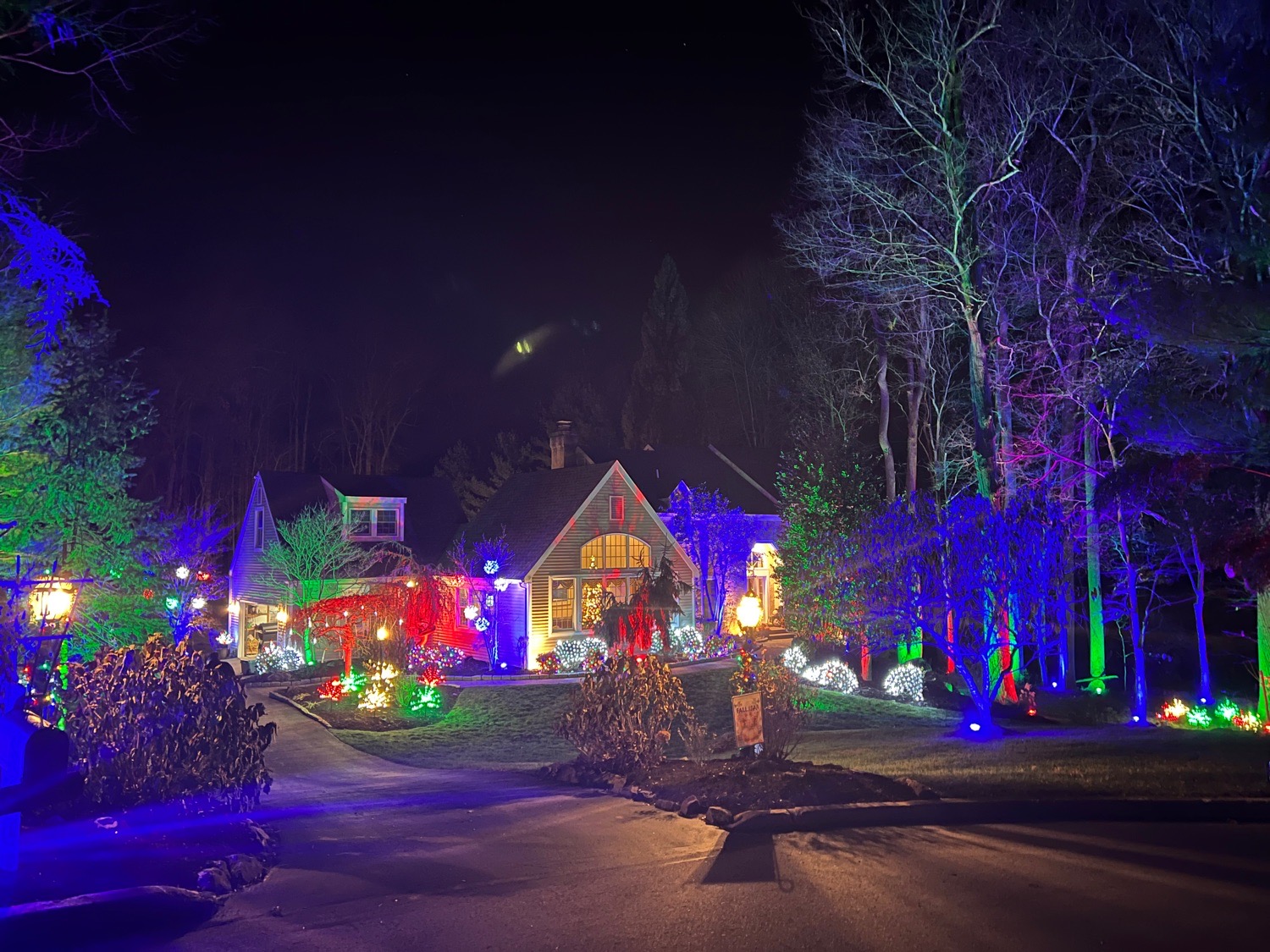 Glenmoore Christmas 2025, Christmas lights in Glenmoore, PA (photo 5)