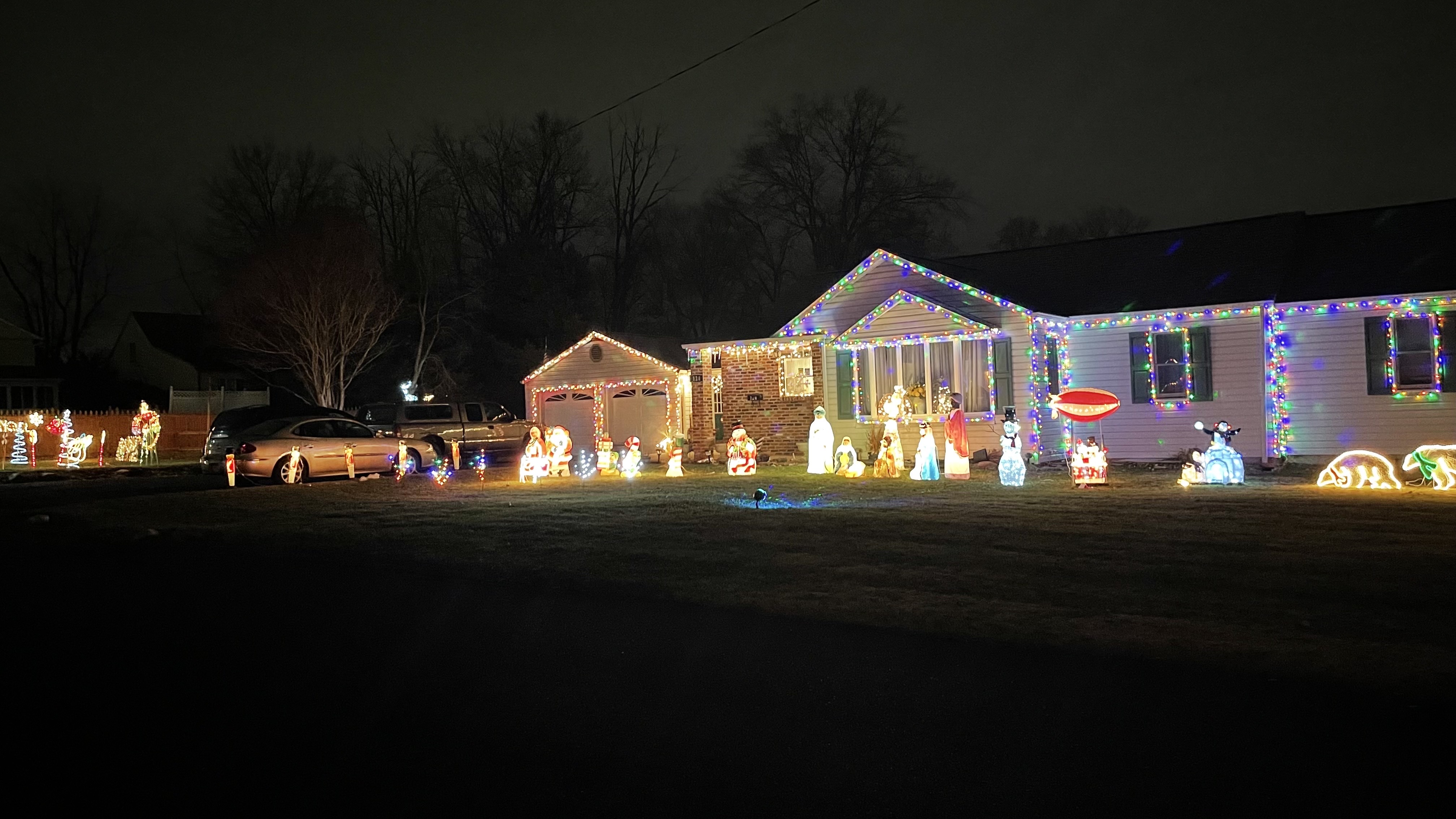 Walker’s Wonderland, Christmas lights in Feasterville Trevose, PA (photo 1)