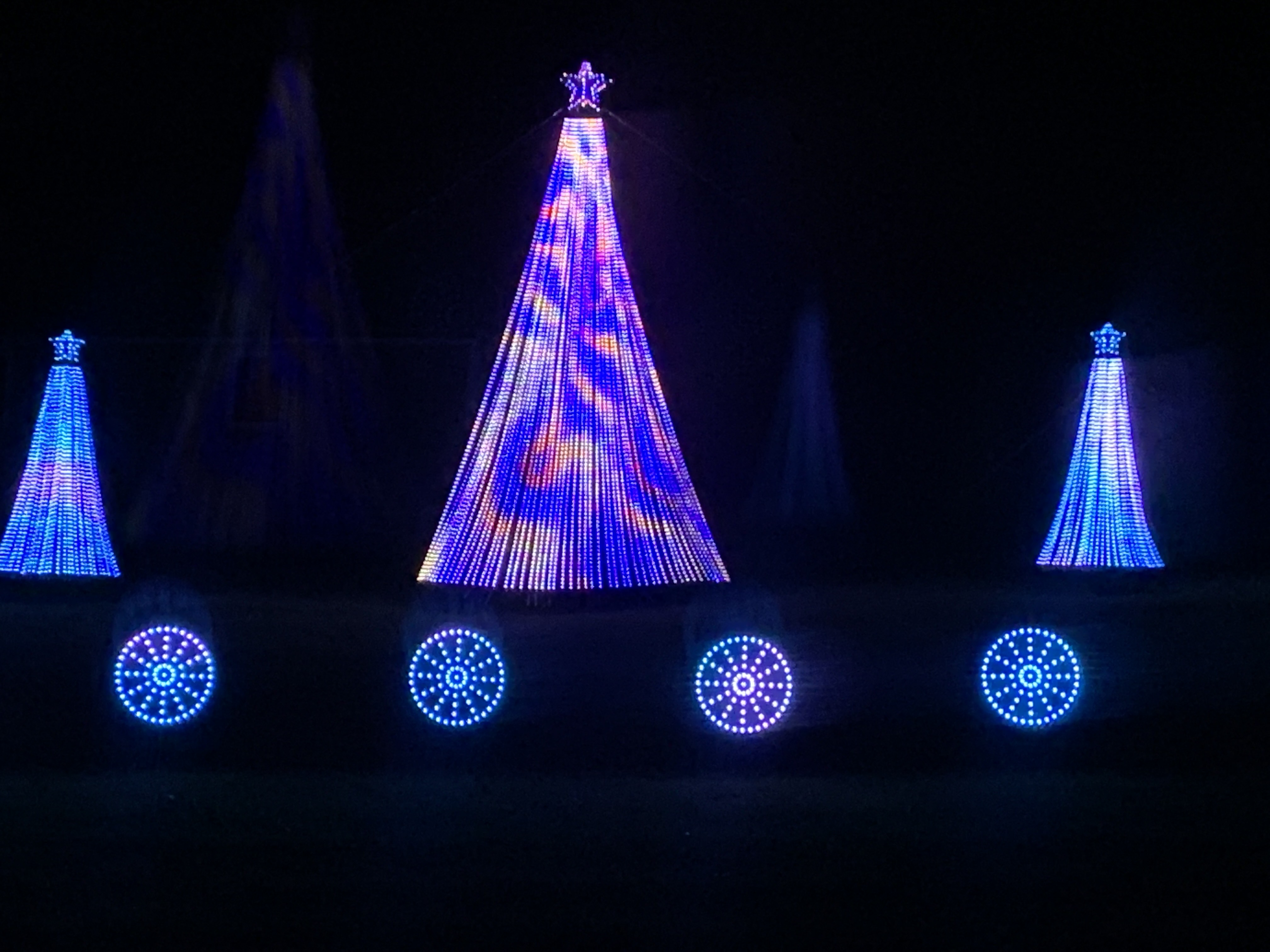 Lenape Lights, Christmas lights in West Chester, PA (photo 1)