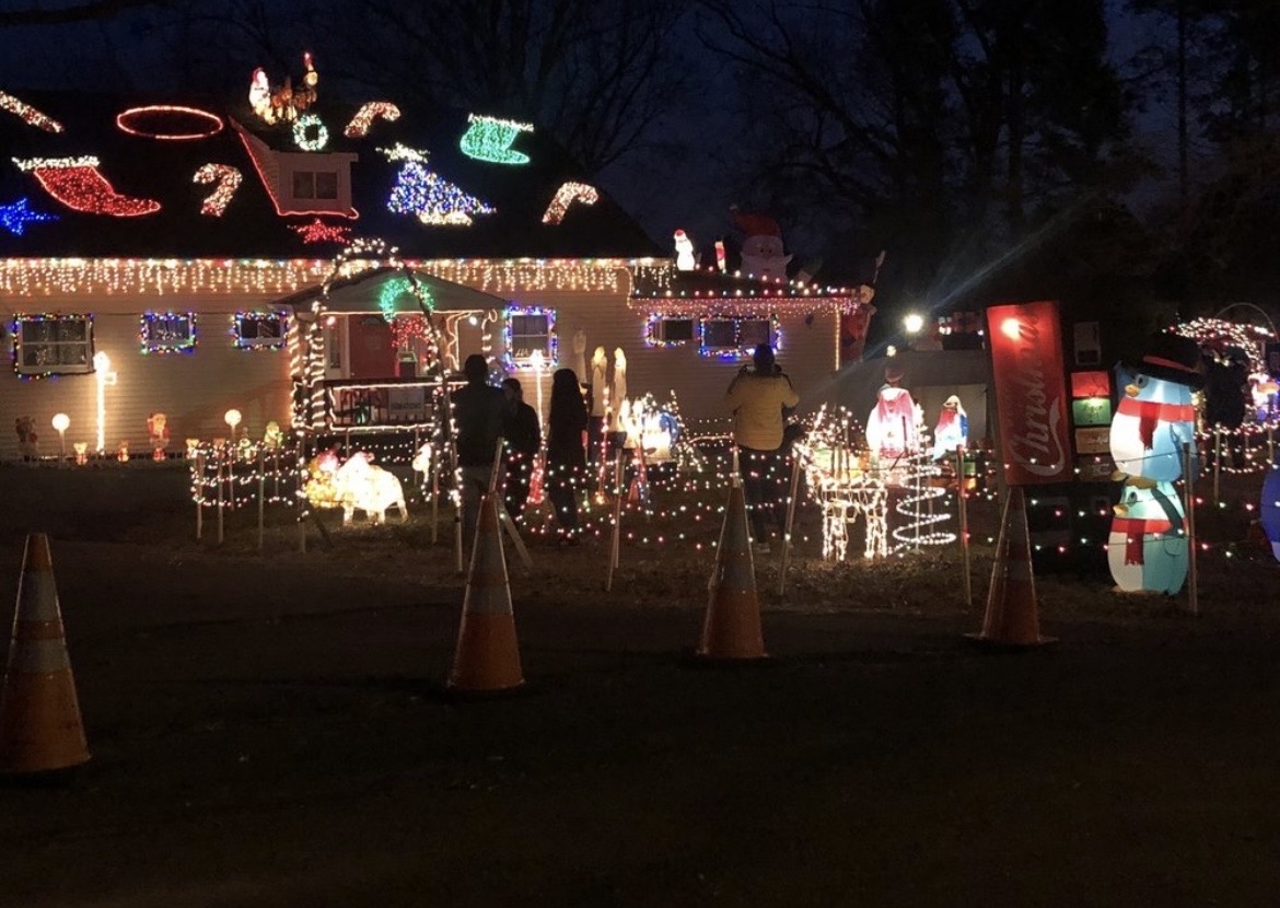 Smith’s Christmas Lights at Top of the Hill, Christmas lights in Wilmington, DE (photo 1)