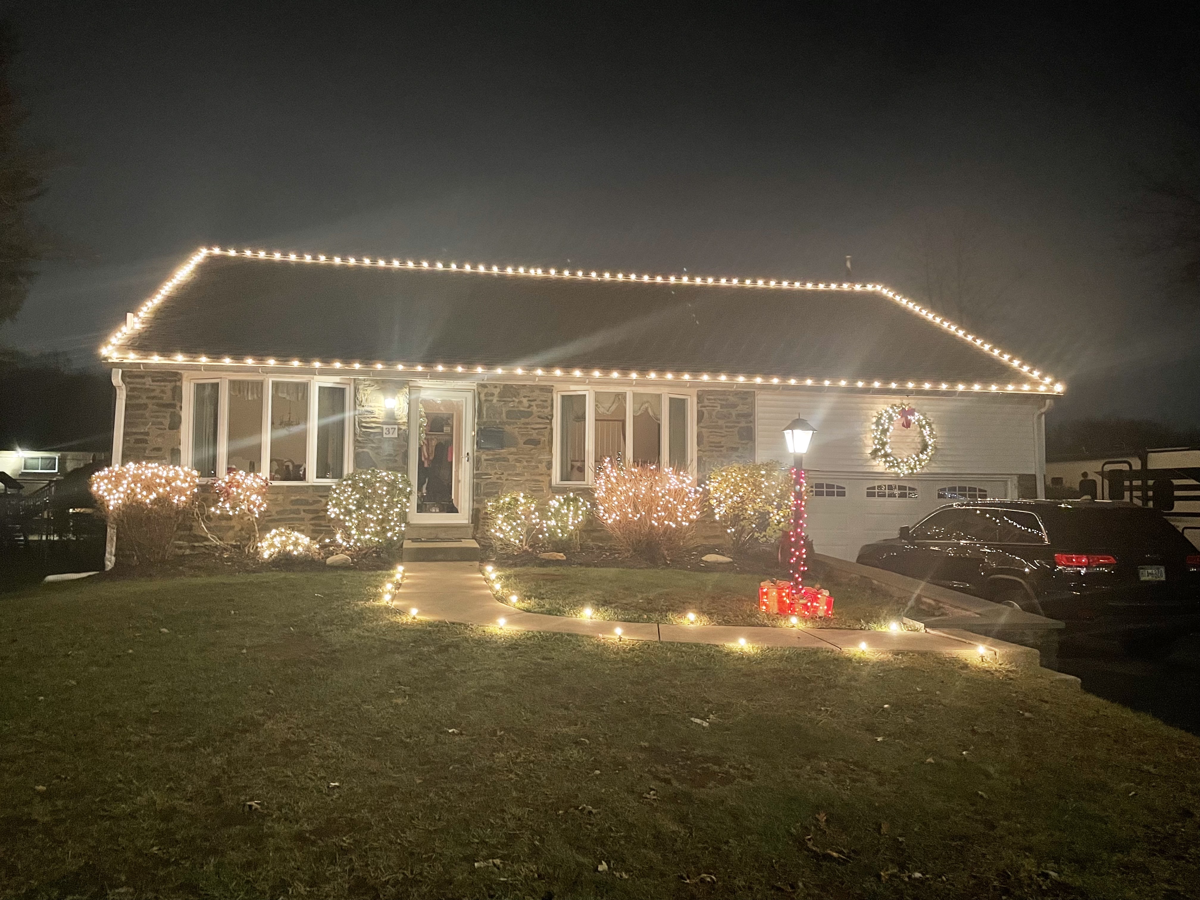 White Light Splendor, Christmas lights in Broomall, PA (photo 1)