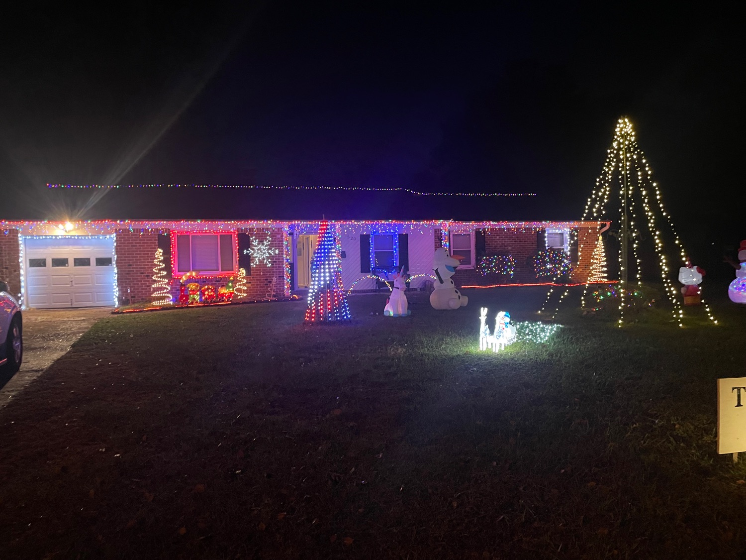 Koonce lights, Christmas lights in Virginia Beach, VA (photo 1)