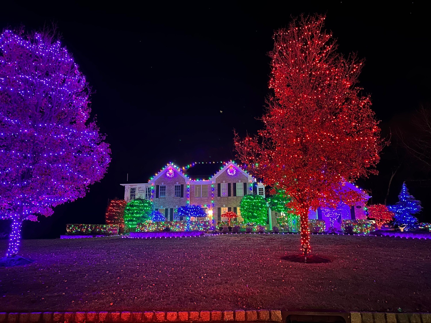 Estates at Freehold Christmas Lights, Christmas lights in Freehold, NJ (photo 4)