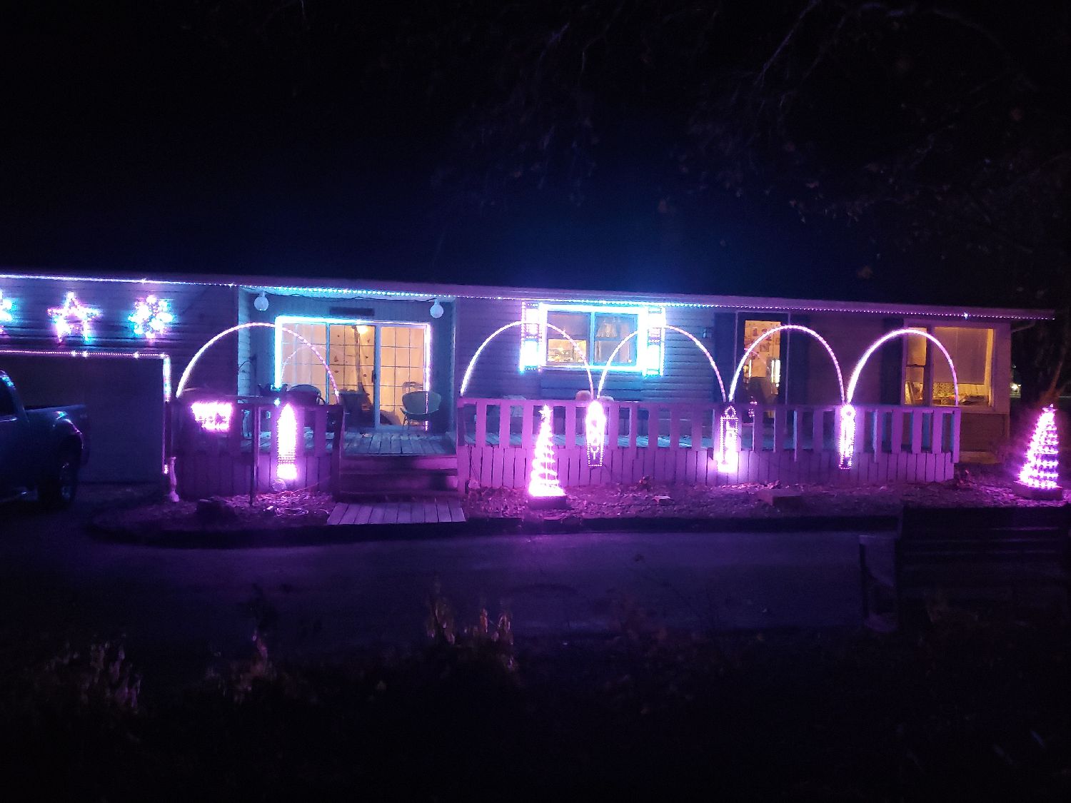 511 Lightshow - 98.3FM, Christmas lights in North Webster, IN (photo 1)