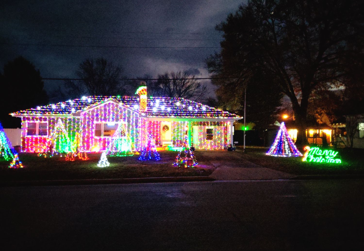 Crazy Kempf, Christmas lights in Millstadt, IL (photo 3)