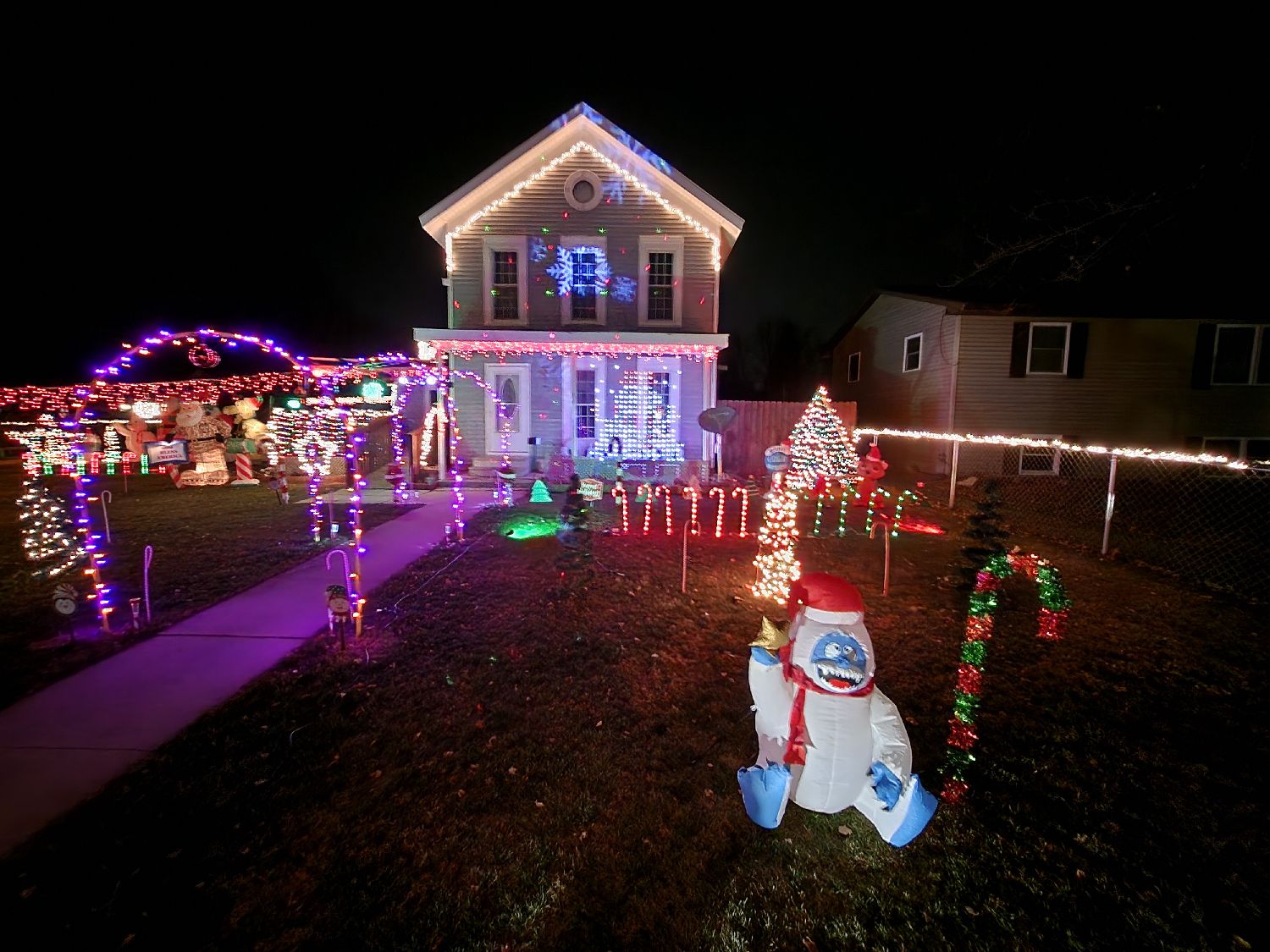 Main Street Magic, Christmas lights in New Hartford, IA (photo 3)