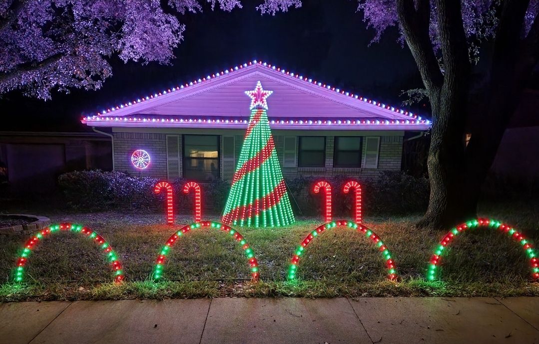 Christmas on Crestridge, Christmas lights in Ennis, TX (photo 2)