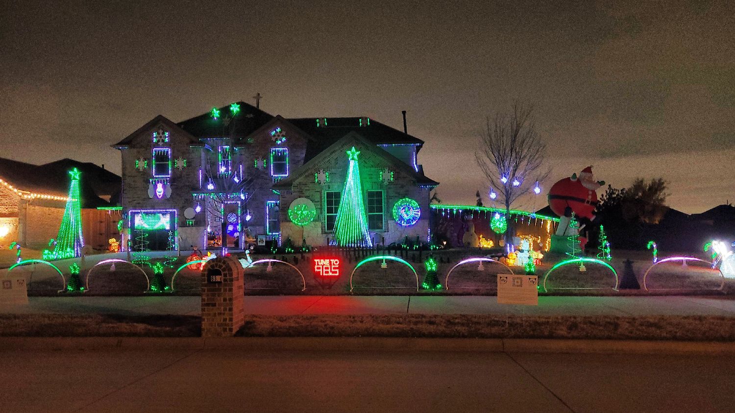 Magical Christmas Light show, Christmas lights in Rowlett, TX (photo 2)