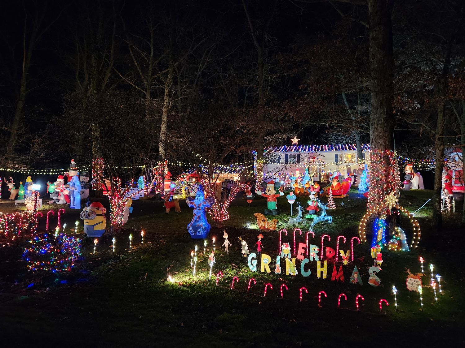 Cossentino Christmas Display 4:30-9:30 weather permitting, Christmas lights in Harleysville, PA (photo 1)