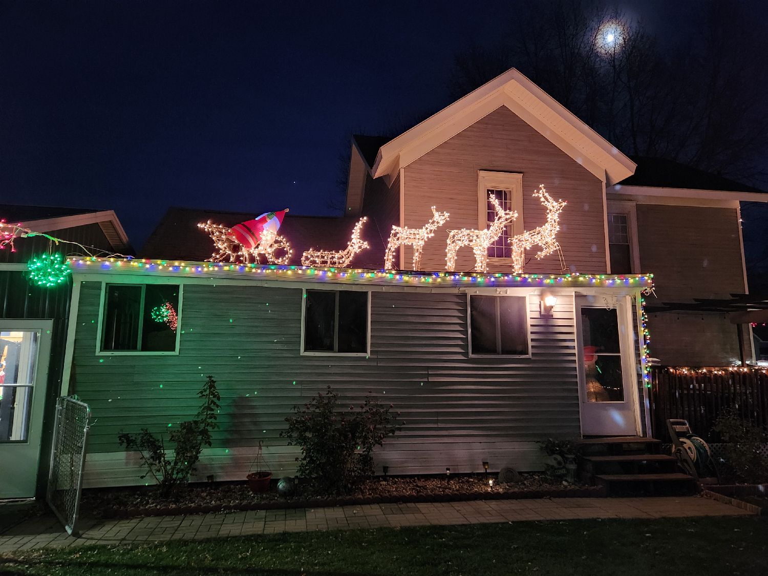 Main Street Magic, Christmas lights in New Hartford, IA (photo 2)
