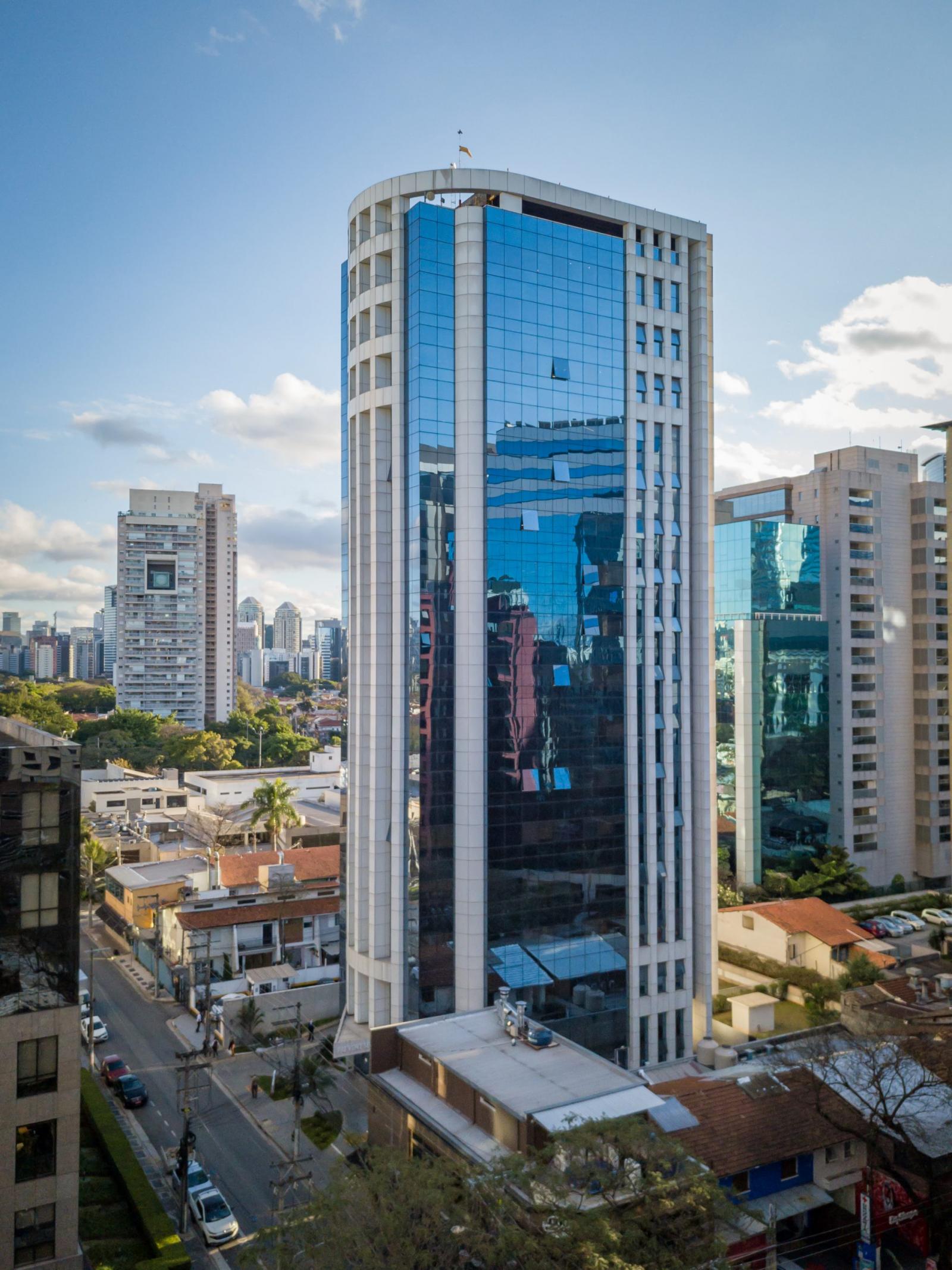 Blue Diamond Tower — Fachada Principal