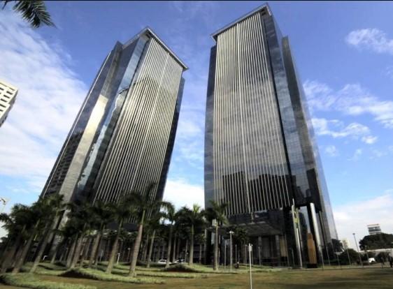 EZ Towers — Fachada Principal